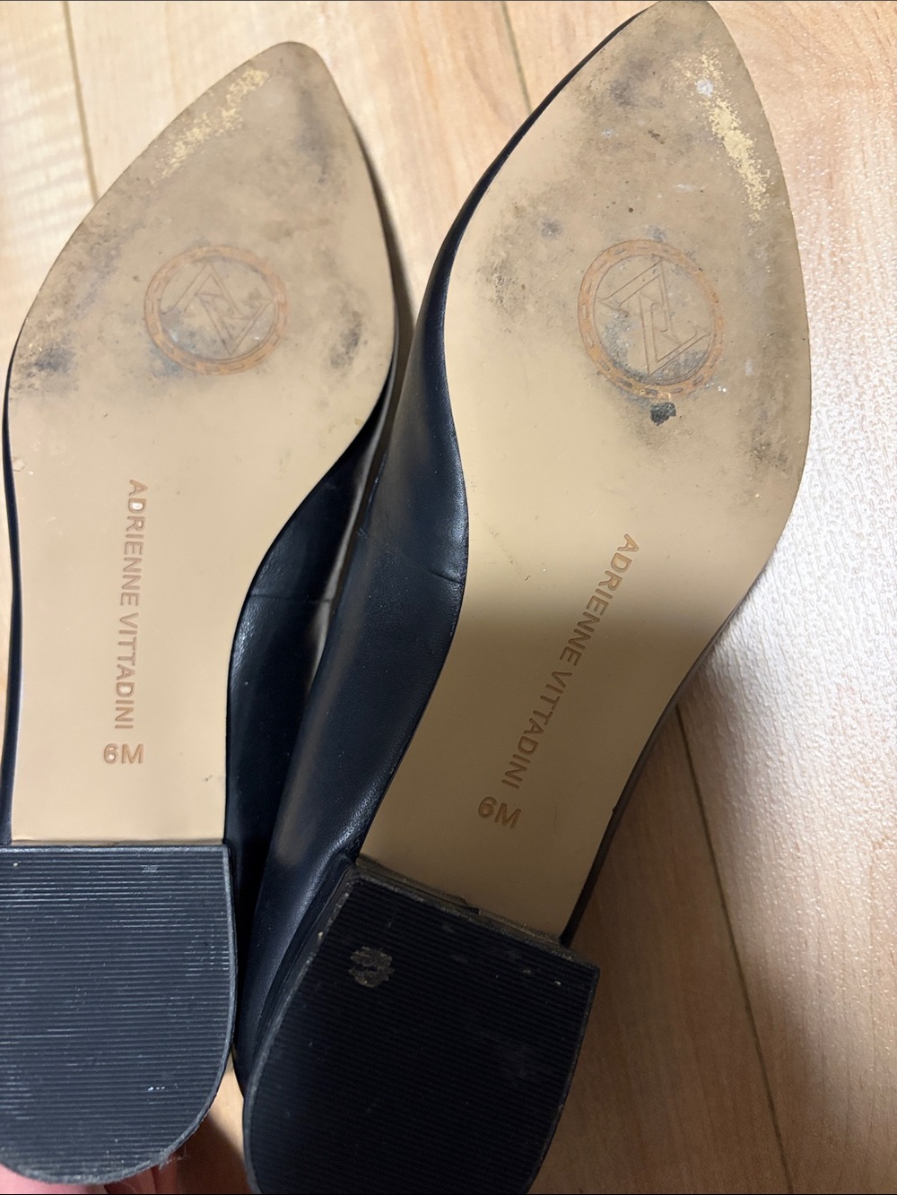 Adrienne Vittadini Black Pointed Toe Ballet Flats - Picture 4 of 4